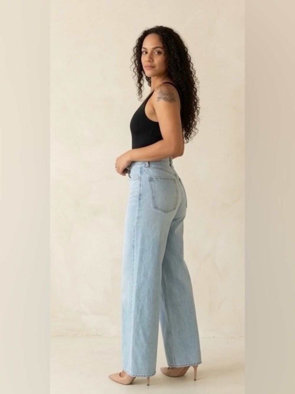 Universal Thread Mid-Rise Super Wide Leg Jeans Light Wash Size 6R - Picture 5 of 12